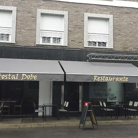 Dobe Albergue Benavides